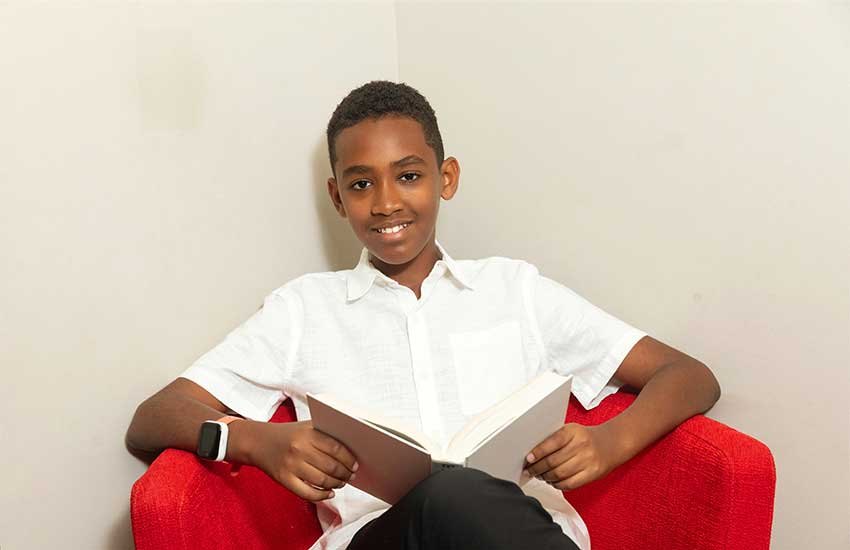 Hayuu Seeroo reading